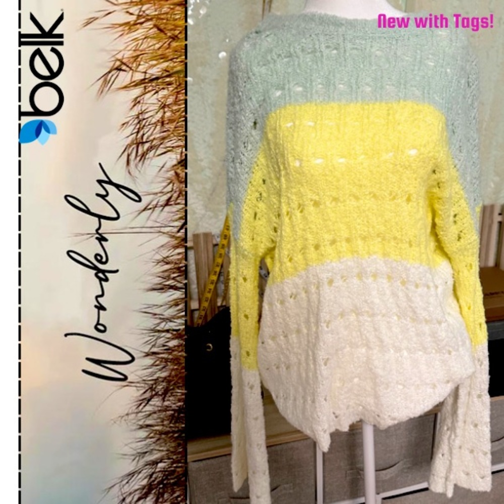 NWT- Wonderly Belk- Light Soft Sweater w/ Bell Sleeves- Size M- Stretchy!